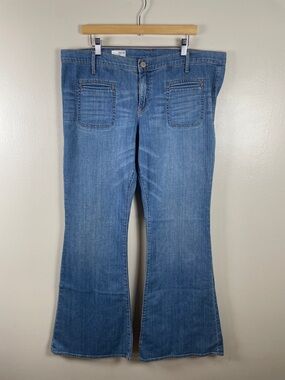 GAP Size 34/18 Medium Blue Flare Jeans with Front Patch Pockets
